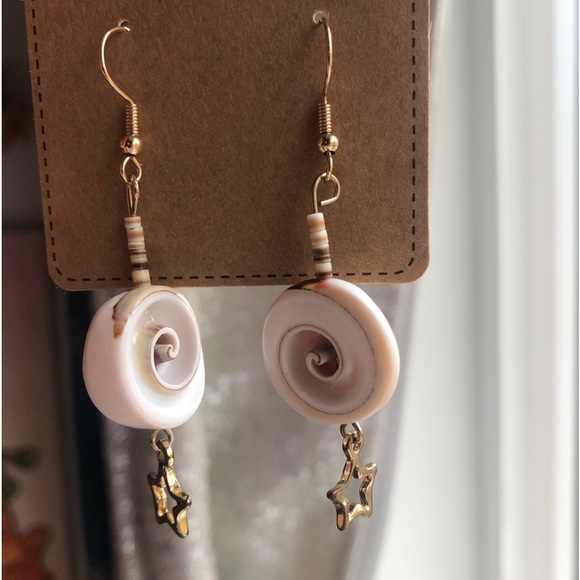 Shell Earrings - Picture 2 of 2